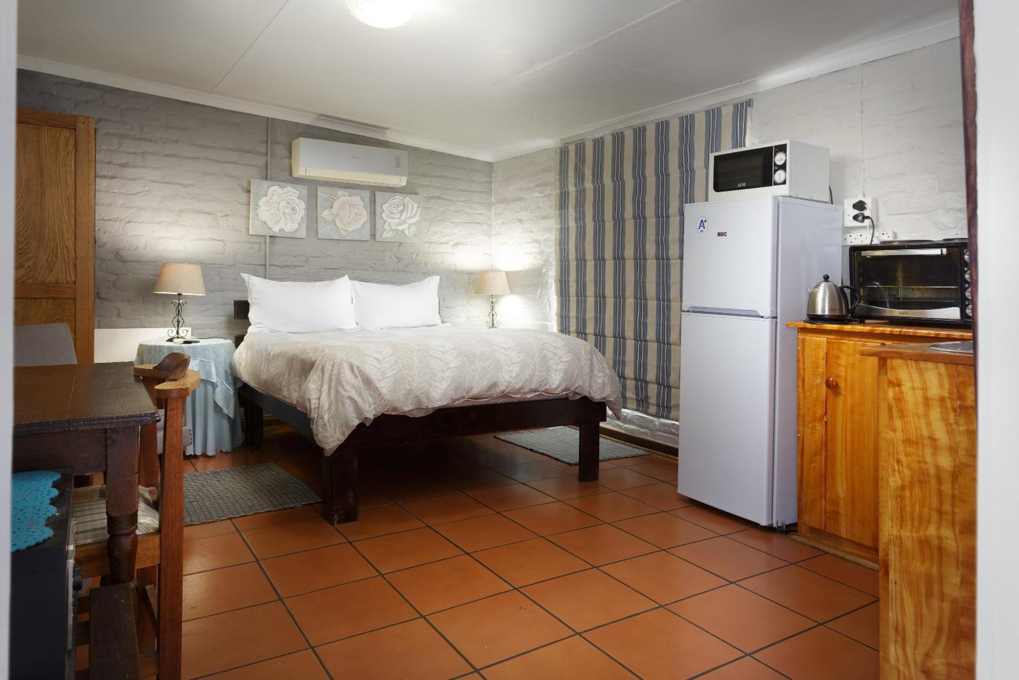 Horse And Mill Guesthouse Colesberg Kültér fotó